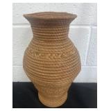 14ï¿½ wicker vase