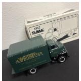 RARE VINTAGE 1/34 FIRST GEAR 1952 GMC VAN BOX