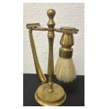 VINTAGE GOLD TONE BRASS SUDS BRUSH, HAND RAZOR