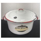 9ï¿½ enamel pot with  lid
