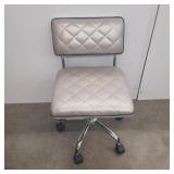 Swivel chair on wheels