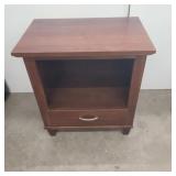 Broyhill wood single drawer nightstand