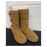 Size 6 koolaburra by Ugg boots