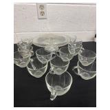 14ï¿½ arcoroc France cups and cake plate