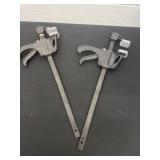2 wood clamps