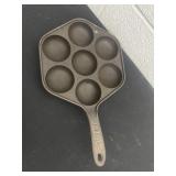 7.5ï¿½ Jï¿½tul cast iron aebleskiver pan