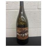 14ï¿½ Hunt & Ryde Winery Pinot Noir wine bottle