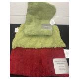 3 new bath room rugs