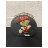 6ï¿½ Charlie Brown metal tin