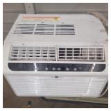 110 GE Air conditioner turns on