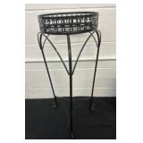 28in Metal Wire Planter