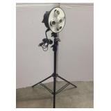 Five bulb studio lighting on tripod