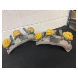 Two 9ï¿½ solar turtle garden decor.