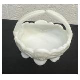 5ï¿½ Vintage Westmoreland Milk Glass Split Handled