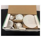 New 4pc set cup and saucer