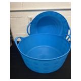 Two 15ï¿½ plastic tubs