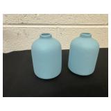 2 small decorative ceramic vase