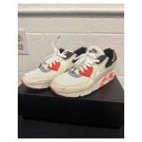 Size 9 Nike air shoes