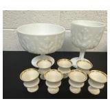 6ï¿½ and 7ï¿½1975 FTD milk glass pedestal bowl