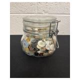 4.5ï¿½ jar of buttons