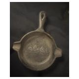 3.5ï¿½ Lodge Cabela's Cast Iron Mini Skillet