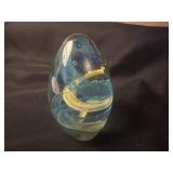 3ï¿½ hand-blown glass egg paperweight,