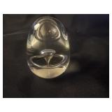 2.5ï¿½ vintage art glass paperweight