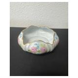 6ï¿½ vintage hand-painted porcelain dish signed