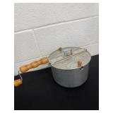 Whirley Pop pop-corn maker