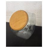 8ï¿½ glass jar with lid