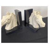 Signed horse head book ends : a Giannelli Italy