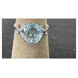 oval-cut aquamarine stone Ring size 8
