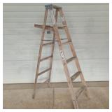 6' Wooden ladder
