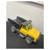 Tonka metal dump truck