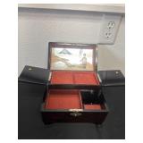 vintage Japanese lacquer jewelry box 8ï¿½x7ï¿½x3ï¿½