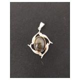 Vintage sterling silver pendant with labradorite