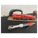 2 air tools