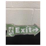 17ï¿½ metal exit arrow