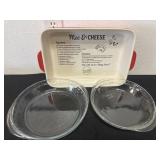 Pie glass pans and mac and cheese pan
