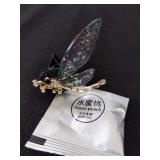 Dragonfly shaped vehicle air freshener with honey