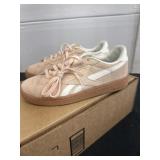 Size 6.5 reebox shoes