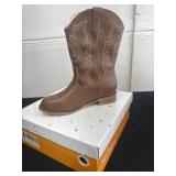 New size 2 cowgirl boots