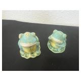 vintage Majolica ceramic salt and pepper shakers