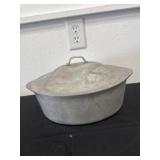 15ï¿½ hammered aluminum pan with lid