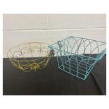 2 Wire Planters