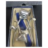 vintage  manual hairdressing clippers.