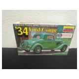 Lindberg 1:32 scale plastic model construction