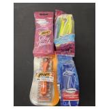 4 packs of shavers