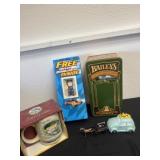 Bailey tin Decor fish cup and bobble head