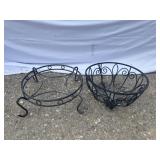 Wire hanging planter with Planter leg base